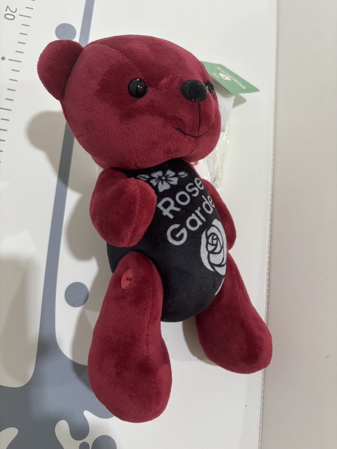 ตุ๊กตาหมีสีแดง